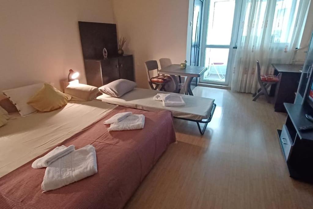 Garsoniera Linistita Zona Vitan Bukarest Kültér fotó